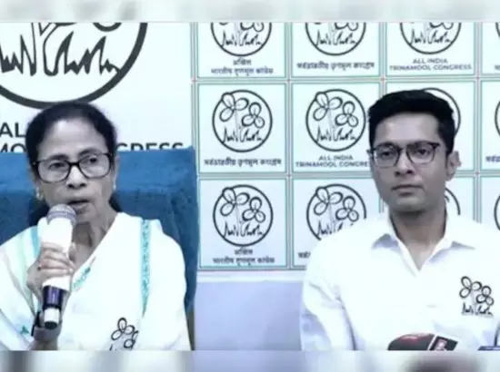 ਬੰਗਾਲ ਦੀ ਸਿਆਸਤ ਚ ਵੱਡਾ ਧਮਾਕਾ: Mamta Banerjee opened the treasury doors, ਵਿਰੋਧੀਆਂ ਦੀਆਂ ਵਧੀਆਂ ਚਿੰਤਾਵਾਂ! ਬੰਗਾਲ ਦੀ ਸਿਆਸਤ ਚ ਵੱਡਾ ਧਮਾਕਾ: Mamta Banerjee opened the treasury doors, ਵਿਰੋਧੀਆਂ ਦੀਆਂ ਵਧੀਆਂ ਚਿੰਤਾਵਾਂ!