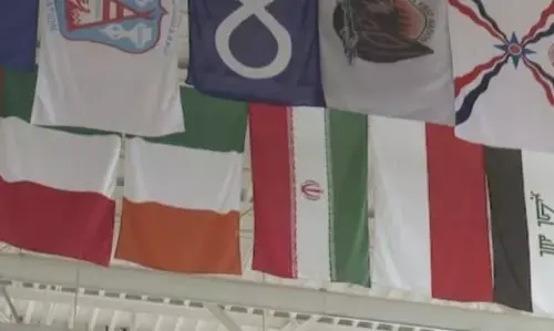 Canada : ਇਰਾਨੀ ਮੂਲ ਦੇ ਵਿਦਿਆਰਥੀਆਂ ਵੱਲੋਂ ਯੂਨੀਵਰਸਿਟੀ ਵਿੱਚੋ ਝੰਡਾ ਬਦਲਣ ਦੀ ਮੰਗ