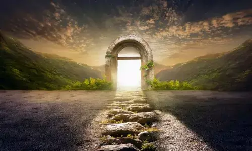 11 ਸਾਲ ਪਹਿਲਾਂ ਮਰ ਚੁੱਕੀ ਮਾਂ, ਅਚਾਨਕ ਘਰ ਪੁੱਜੀ