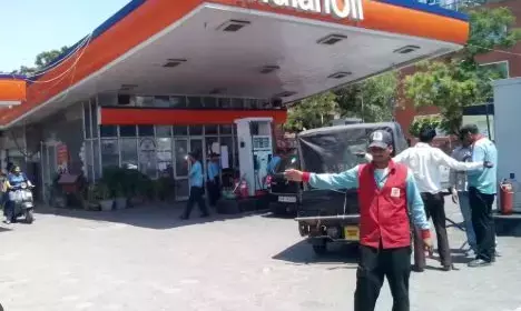 ਦੇਸ਼ ਚ ਤੇਲ ਤੇ ਗੈਸ ਦੀ ਕੋਈ ਕਮੀ ਨਹੀਂ: ਭਾਰਤ ਸਰਕਾਰ, ਸਾਡੇ ਕੋਲ਼ ਕੱਚੇ ਤੇਲ ਦੇ ਵਾਜਬ ਭੰਡਾਰ ਮੌਜੂਦ