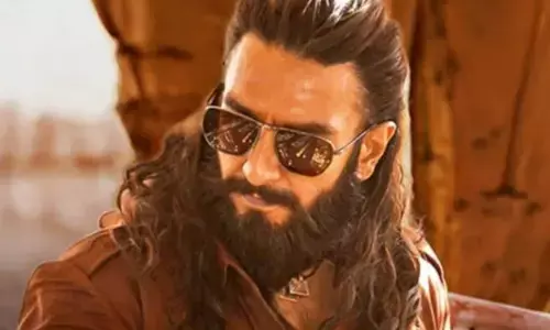 Sikh ਕਿਰਦਾਰ ਨੂੰ ਸਿਗਰਟ ਪੀਂਦੇ ਦਿਖਾਉਣ ਦਾ ਮਾਮਲਾ: Dhurandhar 2 ਦੇ ਨਿਰਦੇਸ਼ਕ ਨੇ ਸਿੱਖ ਭਾਈਚਾਰੇ ਨੂੰ ਦਿੱਤਾ ਜਵਾਬ Sikh ਕਿਰਦਾਰ ਨੂੰ ਸਿਗਰਟ ਪੀਂਦੇ ਦਿਖਾਉਣ ਦਾ ਮਾਮਲਾ: Dhurandhar 2 ਦੇ ਨਿਰਦੇਸ਼ਕ ਨੇ ਸਿੱਖ ਭਾਈਚਾਰੇ ਨੂੰ ਦਿੱਤਾ ਜਵਾਬ