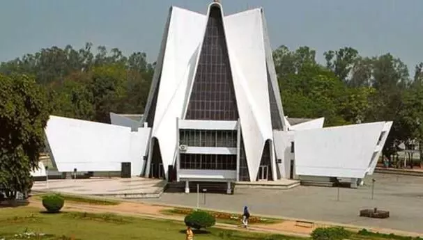 PUNJABI UNIVERSITY, PATIALA ਤੇ ਗੰਭੀਰ ਵਿੱਤੀ ਸੰਕਟ, OVERDRAFT TRANSFER ਲਈ ਪ੍ਰਸ਼ਾਸਨ ਕਰ ਰਿਹਾ ਕਈ ਬੈਂਕਾਂ ਨਾਲ਼ ਗੱਲਬਾਤ PUNJABI UNIVERSITY, PATIALA ਤੇ ਗੰਭੀਰ ਵਿੱਤੀ ਸੰਕਟ, OVERDRAFT TRANSFER ਲਈ ਪ੍ਰਸ਼ਾਸਨ ਕਰ ਰਿਹਾ ਕਈ ਬੈਂਕਾਂ ਨਾਲ਼ ਗੱਲਬਾਤ