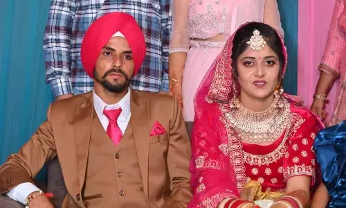 Amritsar ਦੇ ਪਿੰਡ  Jagdev Kalan  ’ਚ ਪੁੱਤਰ ਦੀ ਤਲਾਸ਼ ‘ਚ ਦਰ-ਦਰ ਭਟਕ ਰਿਹਾ ਪਰਿਵਾਰ, ਨੂੰਹ ’ਤੇ ਲੱਗੇ ਗੰਭੀਰ ਆਰੋਪ