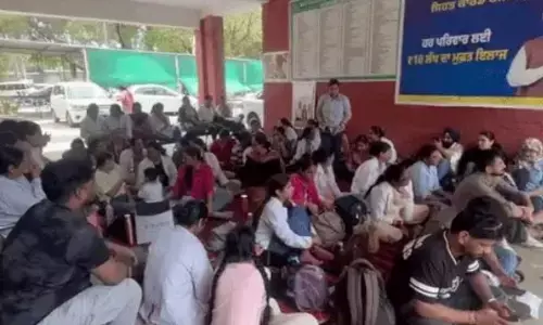 ਪੰਜਾਬ ਚ NURSES ਦੀ ਹੜਤਾਲ ਜਾਰੀ, PUNJAB GOVERNMENT ਨੇ ਲਾਗੂ ਕੀਤਾ ESMA