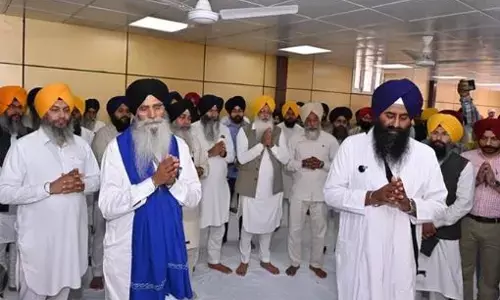 SGPC ਨੇ ਅੰਮ੍ਰਿਤਸਰ ਦੇ ਸਰਕਾਰੀ ਹਸਪਤਾਲ ਚ ਅਰੰਭੀ ਲੰਗਰ ਦੀ ਸੇਵਾ, ਮਰੀਜ਼ਾਂ ਦੇ ਰਿਸ਼ਤੇਦਾਰਾਂ ਨੂੰ ਪੁੱਜੇਗਾ ਵੱਡਾ ਫ਼ਾਇਦਾ SGPC ਨੇ ਅੰਮ੍ਰਿਤਸਰ ਦੇ ਸਰਕਾਰੀ ਹਸਪਤਾਲ ਚ ਅਰੰਭੀ ਲੰਗਰ ਦੀ ਸੇਵਾ, ਮਰੀਜ਼ਾਂ ਦੇ ਰਿਸ਼ਤੇਦਾਰਾਂ ਨੂੰ ਪੁੱਜੇਗਾ ਵੱਡਾ ਫ਼ਾਇਦਾ