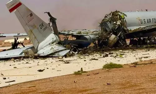 America ਨੂੰ ਮਿਲੀ ਉਮਰ ਭਰ ਦੀ ਚੀਸ: Iran ਨੇ Saudi Arabia ਚ ਮਚਾਈ ਤਬਾਹੀ America ਨੂੰ ਮਿਲੀ ਉਮਰ ਭਰ ਦੀ ਚੀਸ: Iran ਨੇ Saudi Arabia ਚ ਮਚਾਈ ਤਬਾਹੀ