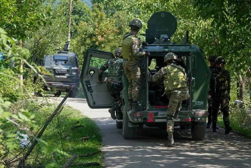 ਕਸ਼ਮੀਰ ਵਿੱਚ ਫੌਜ ਨੇ ਇੱਕ ਆਤੰਕੀ ਨੂੰ ਮਾਰਿਆ ਕਸ਼ਮੀਰ ਵਿੱਚ ਫੌਜ ਨੇ ਇੱਕ ਆਤੰਕੀ ਨੂੰ ਮਾਰਿਆ