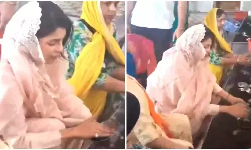 Priyanka Chopra ਨੇ ਹਰਿਮੰਦਰ ਸਾਹਿਬ ਵਿੱਚ ਮੱਥਾ ਟੇਕਿਆ, ਲੰਗਰ ਵਿੱਚ ਕੀਤੀ ਸੇਵਾ