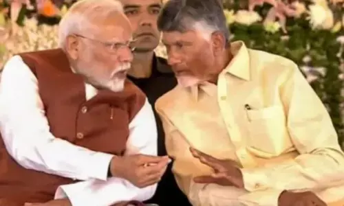 ਅੱਧੀ ਰਾਤ ਤੋਂ ਬਾਅਦ ਪਈਆਂ 17 ਲੱਖ ਵੋਟਾਂ; ਅਰਥਸ਼ਾਸਤਰੀ Parkala Prabhakar ਨੇ EVM ਦੀ ਰਫ਼ਤਾਰ ਤੇ ਜਤਾਇਆ ਸ਼ੱਕ