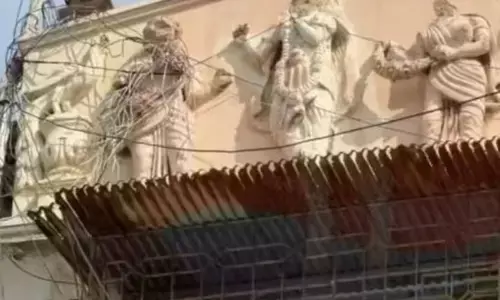 Pakistan : Karachi ਦੀ ਇਤਿਹਾਸਕ ਇਮਾਰਤ ਚ ਭਗਵਾਨ ਕ੍ਰਿਸ਼ਨ ਦੀਆਂ ਮੂਰਤੀਆਂ ਦੀ ਭੰਨਤੋੜ Pakistan : Karachi ਦੀ ਇਤਿਹਾਸਕ ਇਮਾਰਤ ਚ ਭਗਵਾਨ ਕ੍ਰਿਸ਼ਨ ਦੀਆਂ ਮੂਰਤੀਆਂ ਦੀ ਭੰਨਤੋੜ