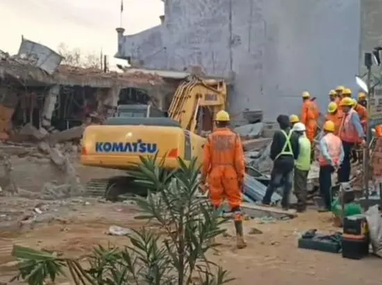 Madhya Pradesh ਚ ਚਾਰ ਮੰਜ਼ਿਲਾ Hotel ਡਿੱਗਣ ਕਾਰਨ 2 ਮੌਤਾਂ; ਰੈਸਕਿਊ ਆਪ੍ਰੇਸ਼ਨ ਜਾਰੀ Madhya Pradesh ਚ ਚਾਰ ਮੰਜ਼ਿਲਾ Hotel ਡਿੱਗਣ ਕਾਰਨ 2 ਮੌਤਾਂ; ਰੈਸਕਿਊ ਆਪ੍ਰੇਸ਼ਨ ਜਾਰੀ