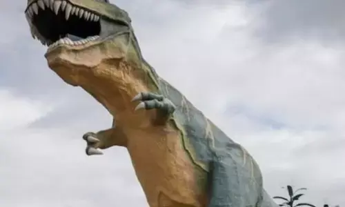 Canada news : Big Dinosaur Statue ਟੰਬਲ ਰਿਜ ਲਿਆਉਣ ਦੀ ਮੰਗ ਕਾਰਨ ਛਿੜੀ ਨਵੀਂ ਚਰਚਾ