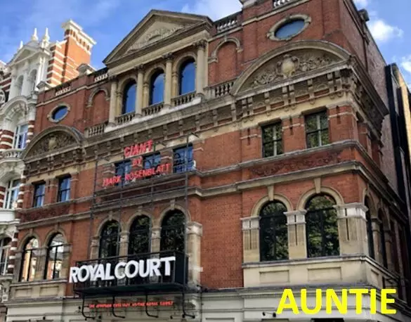 UK ਚ ਕਿਤੇ ਕਿਸੇ ਅਣਜਾਣ ਨੂੰ ਨਾ ਆਖ ਬੈਠਿਓ ਆਂਟੀ UK ਚ ਕਿਤੇ ਕਿਸੇ ਅਣਜਾਣ ਨੂੰ ਨਾ ਆਖ ਬੈਠਿਓ ਆਂਟੀ