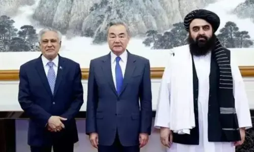 Chinas Diplomatic Game : Iran ਤੋਂ ਬਾਅਦ ਹੁਣ Afghanistan ਚ ਦਖ਼ਲਅੰਦਾਜ਼ੀ; ਕੀ ਭਾਰਤ ਦੇ ਪ੍ਰਭਾਵ ਨੂੰ ਲੱਗੇਗੀ ਸੱਟ? Chinas Diplomatic Game : Iran ਤੋਂ ਬਾਅਦ ਹੁਣ Afghanistan ਚ ਦਖ਼ਲਅੰਦਾਜ਼ੀ; ਕੀ ਭਾਰਤ ਦੇ ਪ੍ਰਭਾਵ ਨੂੰ ਲੱਗੇਗੀ ਸੱਟ?