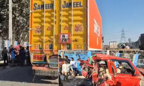 Birthday ਦੀਆਂ ਖੁਸ਼ੀਆਂ ਮਾਤਮ ਚ ਬਦਲੀਆਂ: ਖੜ੍ਹੀ ਕਾਰ ਨੂੰ ਮਾਰੀ ਟੱਕਰ Birthday ਦੀਆਂ ਖੁਸ਼ੀਆਂ ਮਾਤਮ ਚ ਬਦਲੀਆਂ: ਖੜ੍ਹੀ ਕਾਰ ਨੂੰ ਮਾਰੀ ਟੱਕਰ