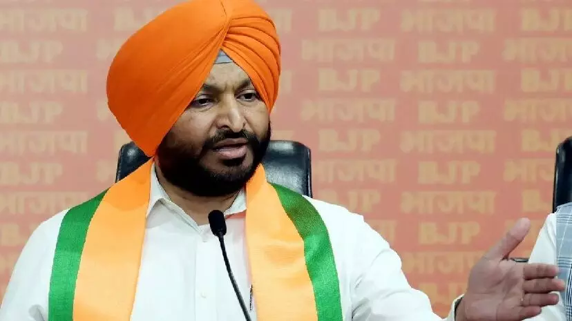 Gangsters ਦੇ ਹੌਸਲੇ ਬੁਲੰਦ, ਚੰਡੀਗੜ੍ਹ ‘ਚ ਵੀ ਗਰਨੇਡ ਹਮਲੇ : ਰਵਨੀਤ ਬਿੱਟੂ Gangsters ਦੇ ਹੌਸਲੇ ਬੁਲੰਦ, ਚੰਡੀਗੜ੍ਹ ‘ਚ ਵੀ ਗਰਨੇਡ ਹਮਲੇ : ਰਵਨੀਤ ਬਿੱਟੂ