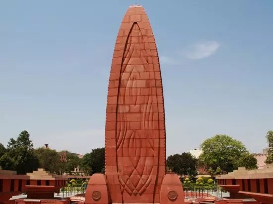 13 ਅਪ੍ਰੈਲ 1919: ਜਲ੍ਹਿਆਂਵਾਲਾ ਬਾਗ ਹੱਤਿਆਕਾਂਡ: 107 ਸਾਲ ਬਾਅਦ ਵੀ ਇਨਸਾਫ਼ ਅਤੇ ਸਨਮਾਨ ਦੀ ਉਡੀਕ 13 ਅਪ੍ਰੈਲ 1919: ਜਲ੍ਹਿਆਂਵਾਲਾ ਬਾਗ ਹੱਤਿਆਕਾਂਡ: 107 ਸਾਲ ਬਾਅਦ ਵੀ ਇਨਸਾਫ਼ ਅਤੇ ਸਨਮਾਨ ਦੀ ਉਡੀਕ