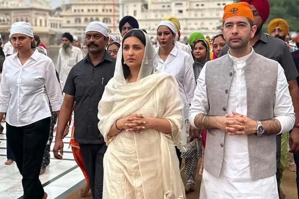 ਰਾਘਵ ਚੱਢਾ ਤੇ ਪ੍ਰਨਿਤੀ ਚੋਪੜਾ ਨੇ ਦਰਬਾਰ ਸਾਹਿਬ ਮੱਥਾ ਟੇਕਿਆ