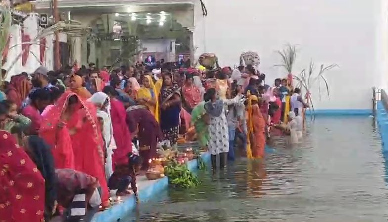 ਅੰਮ੍ਰਿਤਸਰ ’ਚ ਧੂਮਧਾਮ ਨਾਲ ਮਨਾਇਆ ਜਾ ਰਿਹਾ ਛਠ ਪੂਜਾ ਦਾ ਤਿਓਹਾਰ