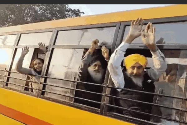 Sikh pilgrims left for Pakistan