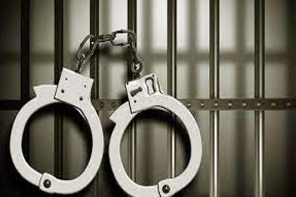 ਘਰ ਵਾਲਿਆਂ ਨੂੰ ਨੀਂਦ ਦੀਆਂ ਗੋਲੀਆਂ ਦੇ ਕੇ ਪ੍ਰੇਮੀ ਨਾਲ ਫਰਾਰ ਹੋਈ ਔਰਤ ਗ੍ਰਿਫ਼ਤਾਰ