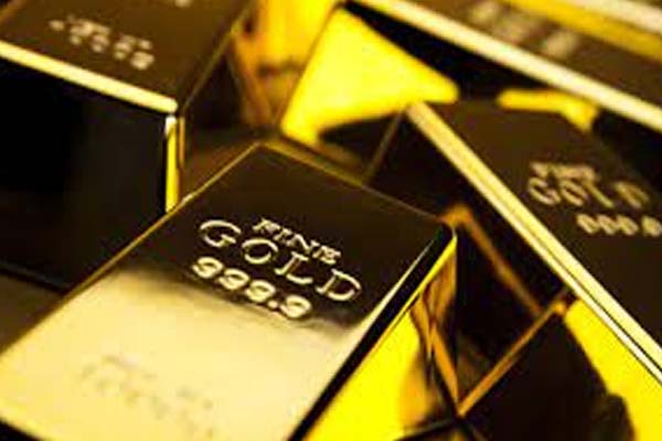 Gold worth lakhs of rupees recovered from a traveler from Dubai