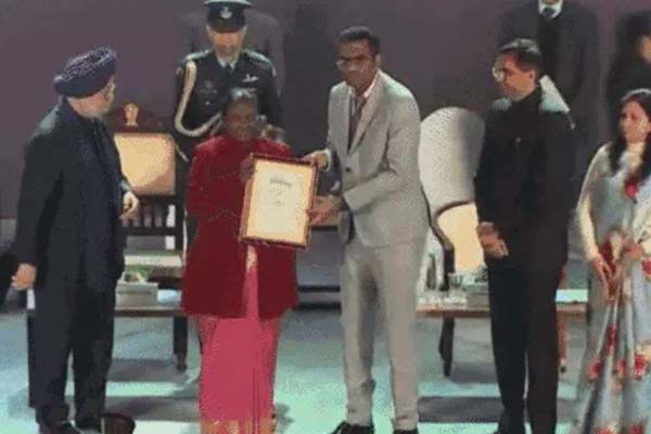 Chandigarh received the Best Cleanliness Mitra Safe City Award