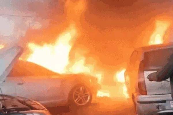 fire broke out in Jalandhars car market