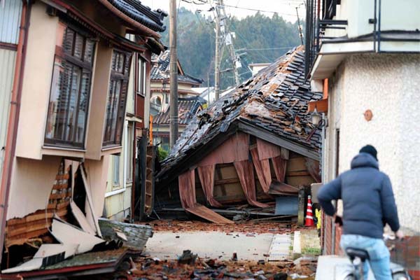 old woman survived several days after the earthquake