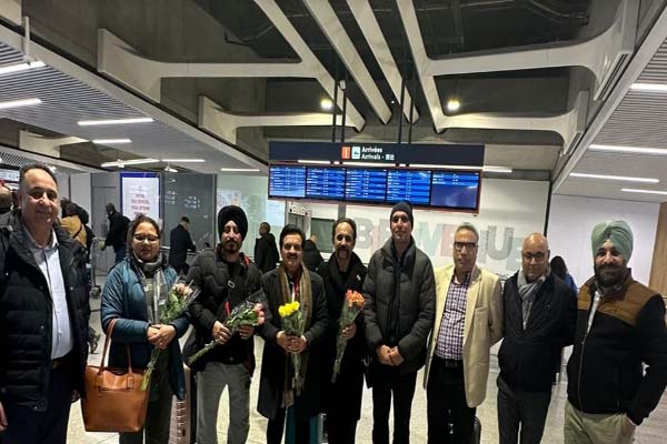 A warm welcome at Paris International Airport
