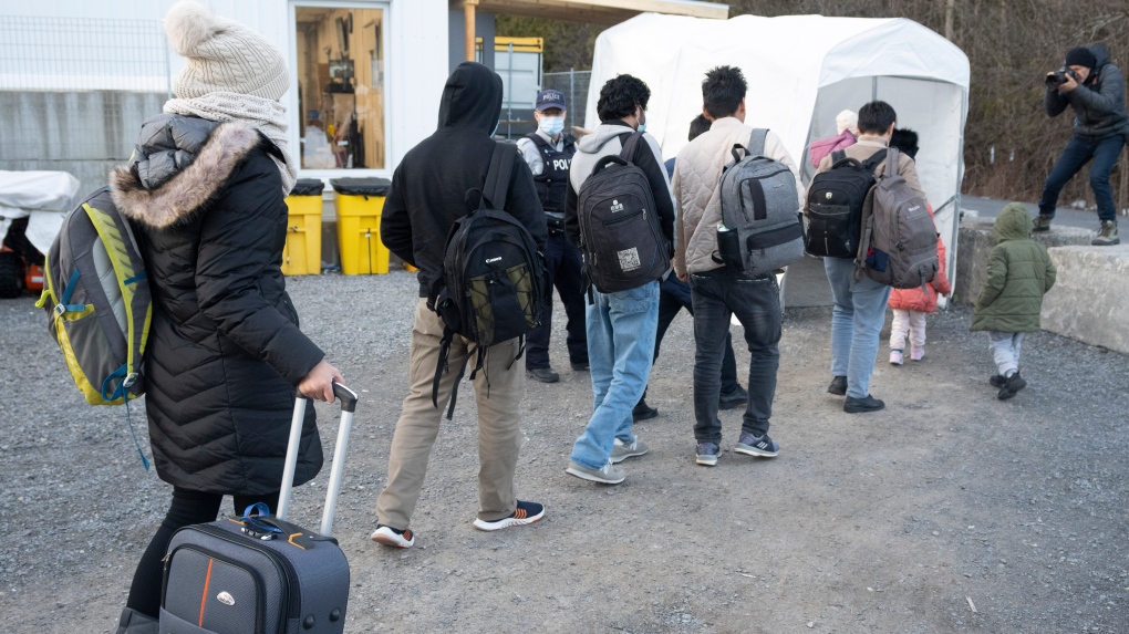 students claiming asylum canada