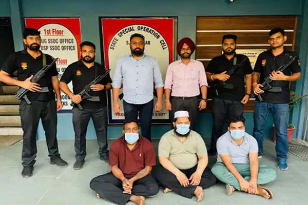 ਅਪਰਾਧੀਆਂ ਨੂੰ ਵਿਦੇਸ਼ ਭੇਜਣ ਵਾਲੇ ਇਮੀਗਰੇਸ਼ਨ ਏਜੰਟ 3 ਦਿਨ ਦੇ ਪੁਲਿਸ ਰਿਮਾਂਡ ’ਤੇ